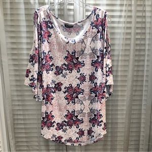 ALLISON BRITTNEY Women’s Print Top with Peekaboo Sleeves. Sz L.